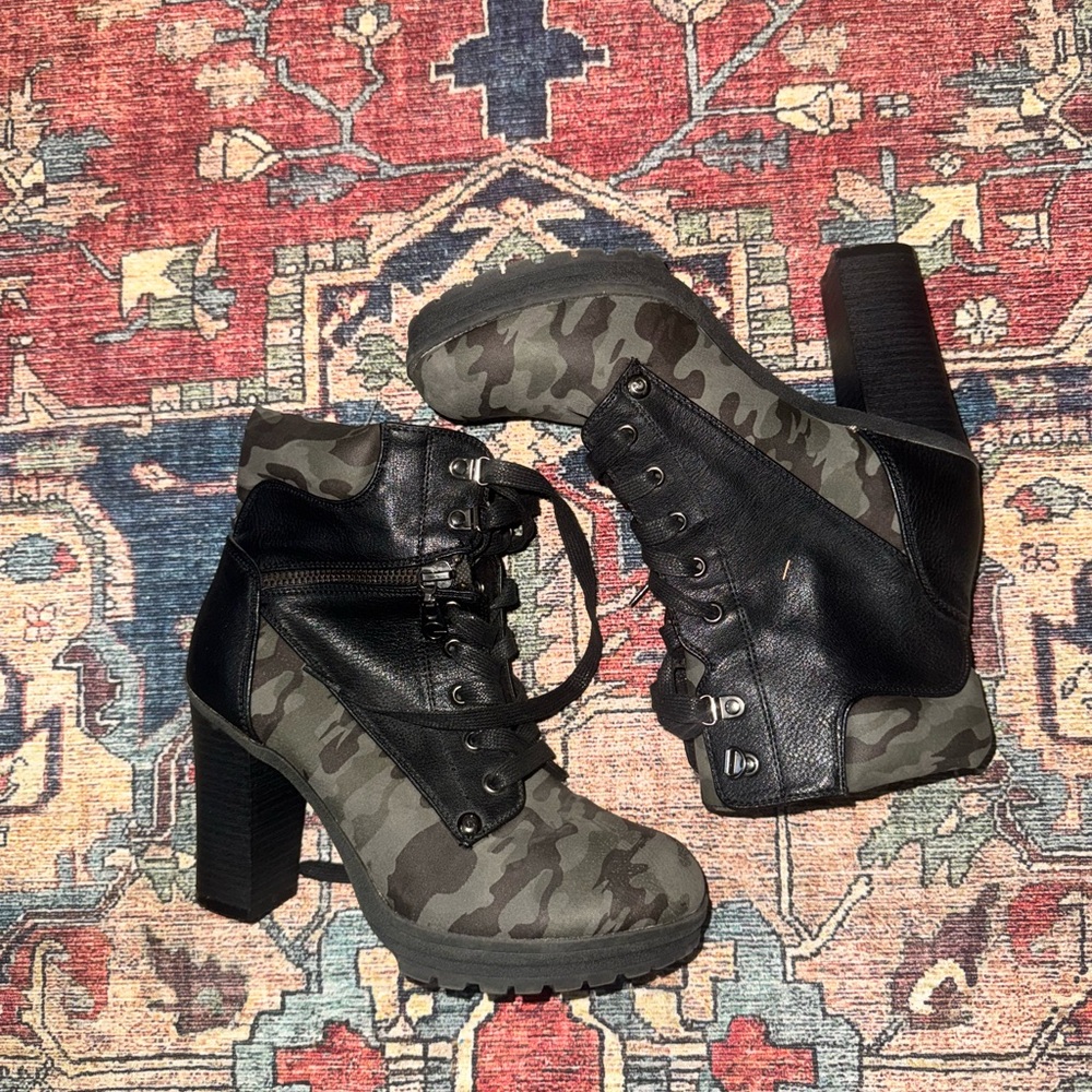 Y2K G by Guess Camo Combat Heel Boots